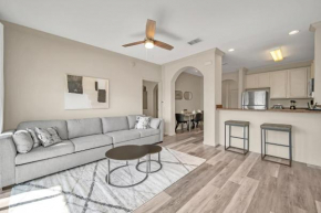 Luxury 3BR Near Disney - Pool and Hot Tub!